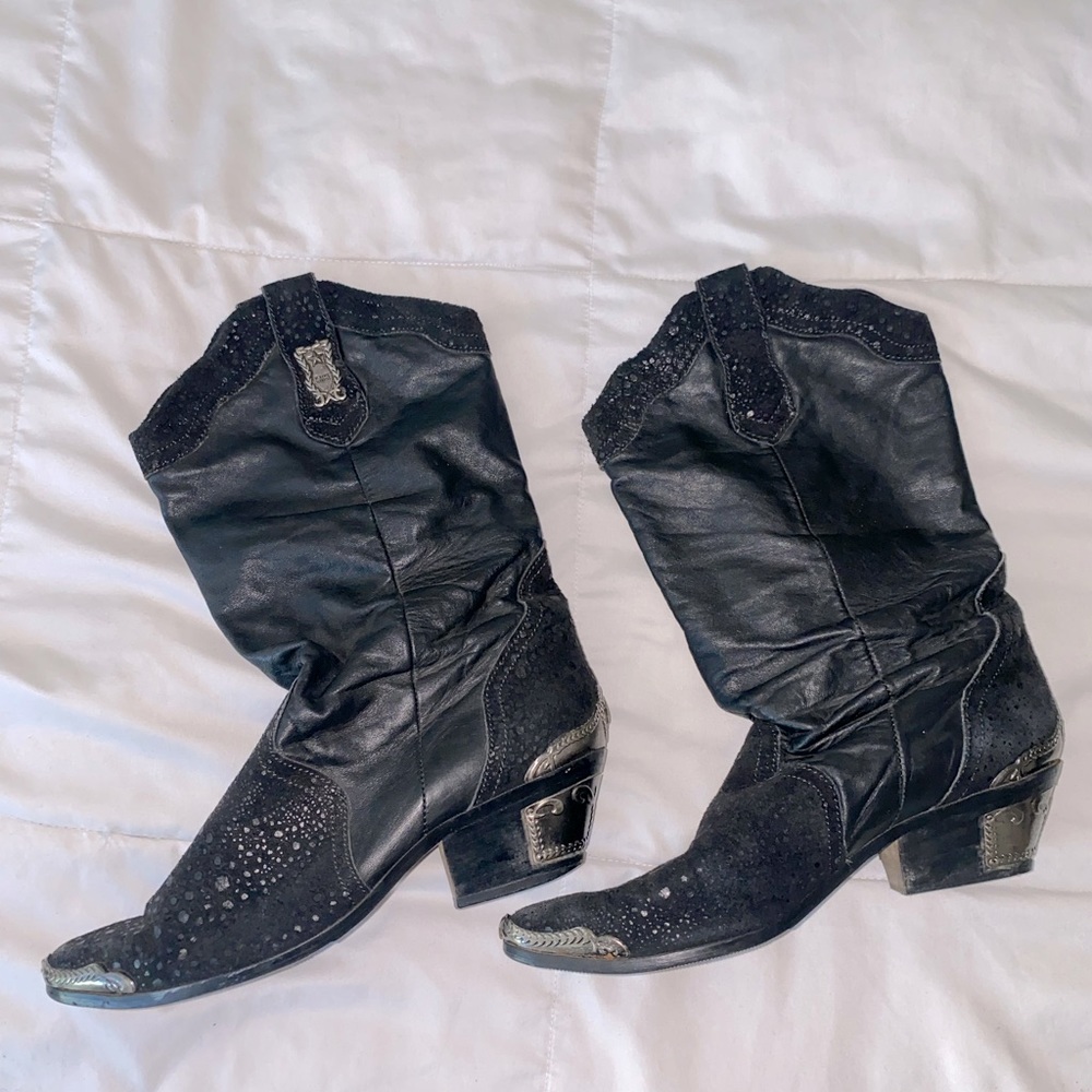 Sexy slouchy cowboy boots!
